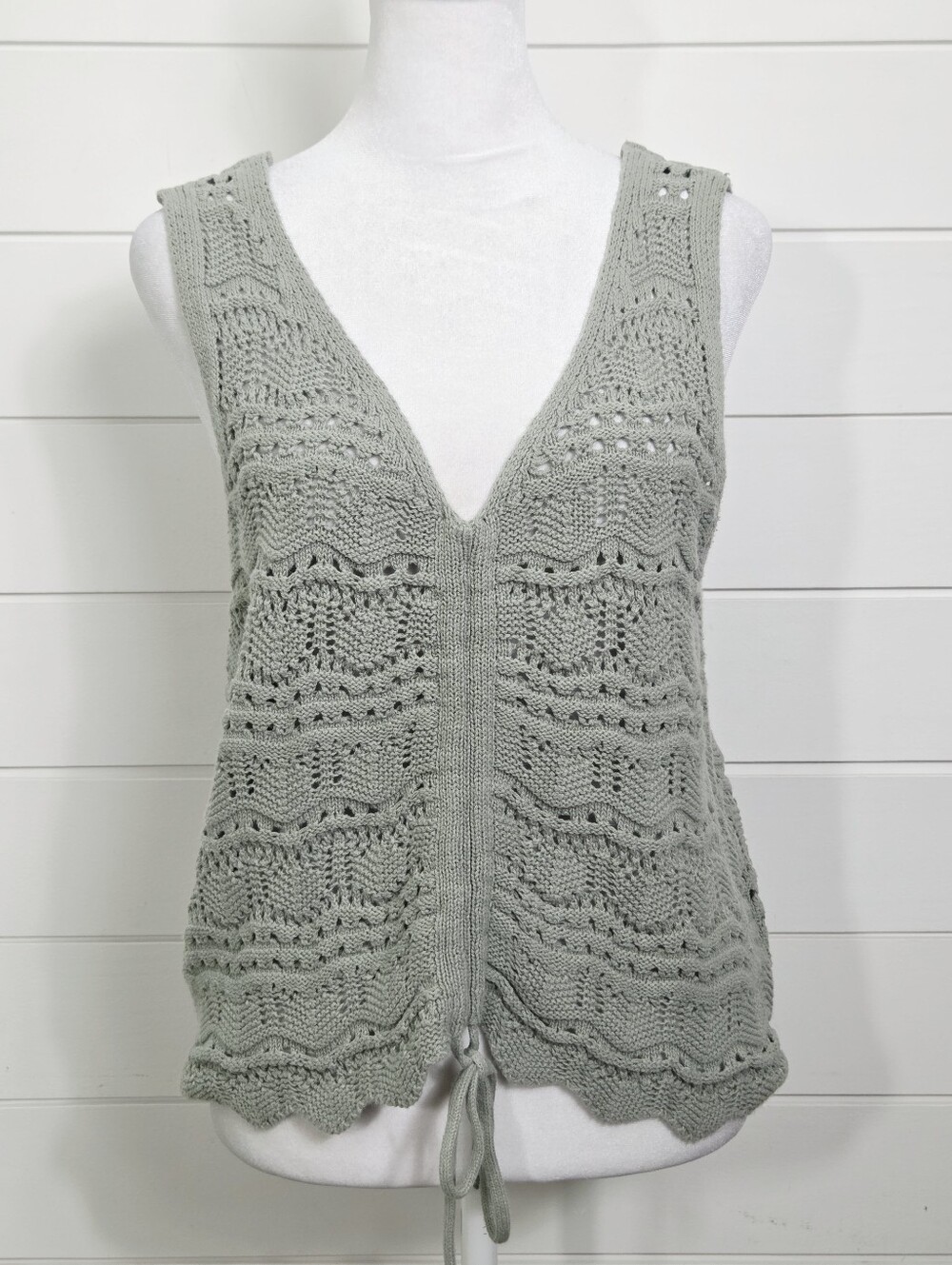 Jessica Simpson Sage Green Openwork V-Neck Knit Tank size M